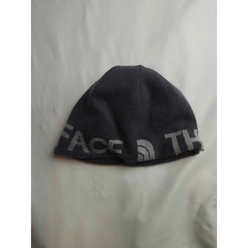 The North Face Reversible Beanie Hat Grey Knit Logo Skull Cap Mens Womens